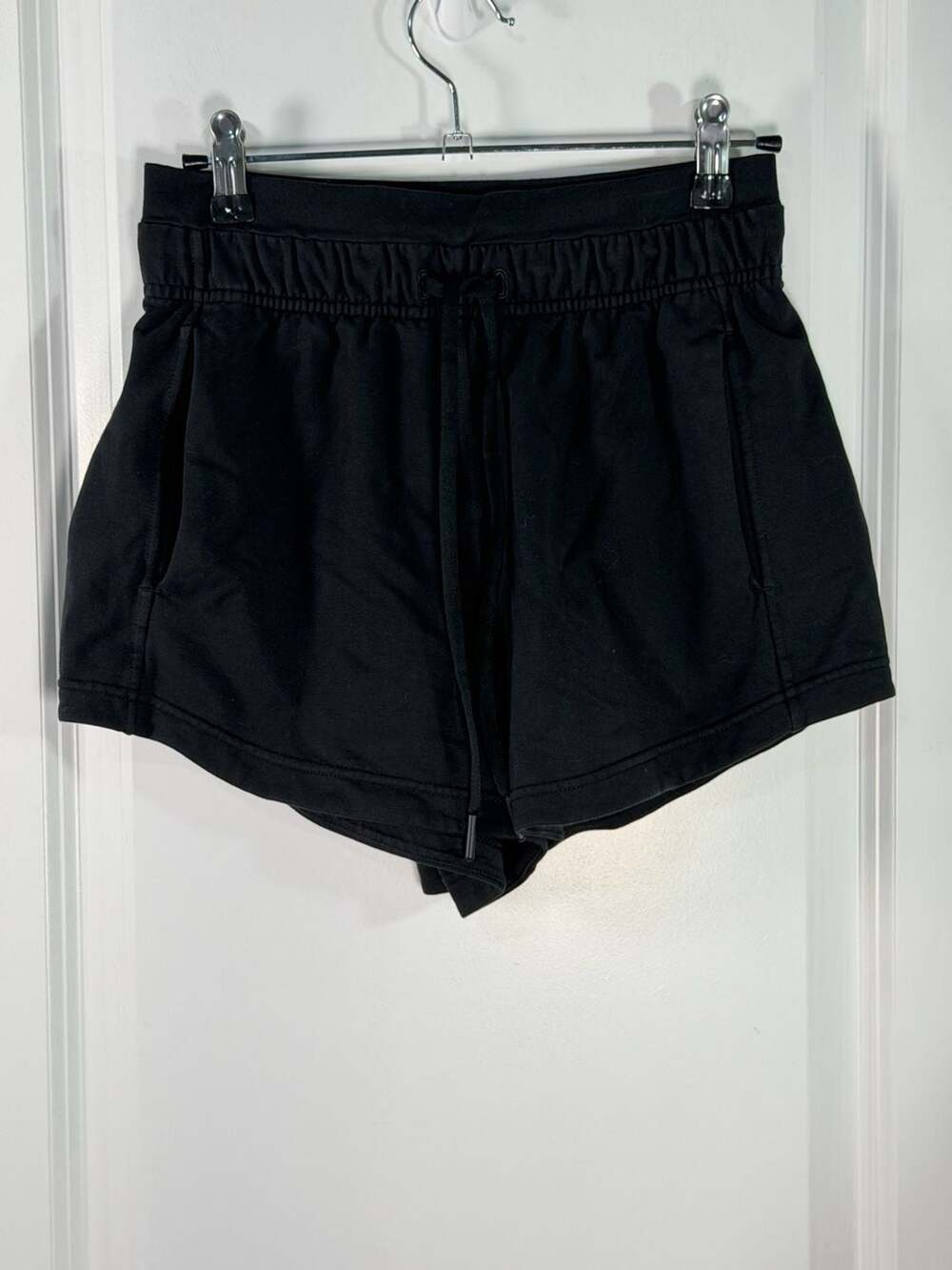 Lululemon Inner Glow High-Rise Short 3" Black Size 4